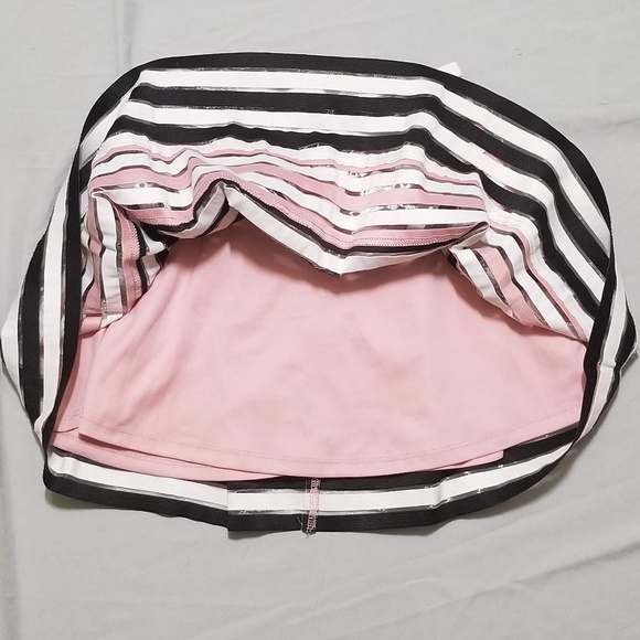 **CLEARANCE** Black, White, and Pink Pleated Skirt - Picture 2 of 8